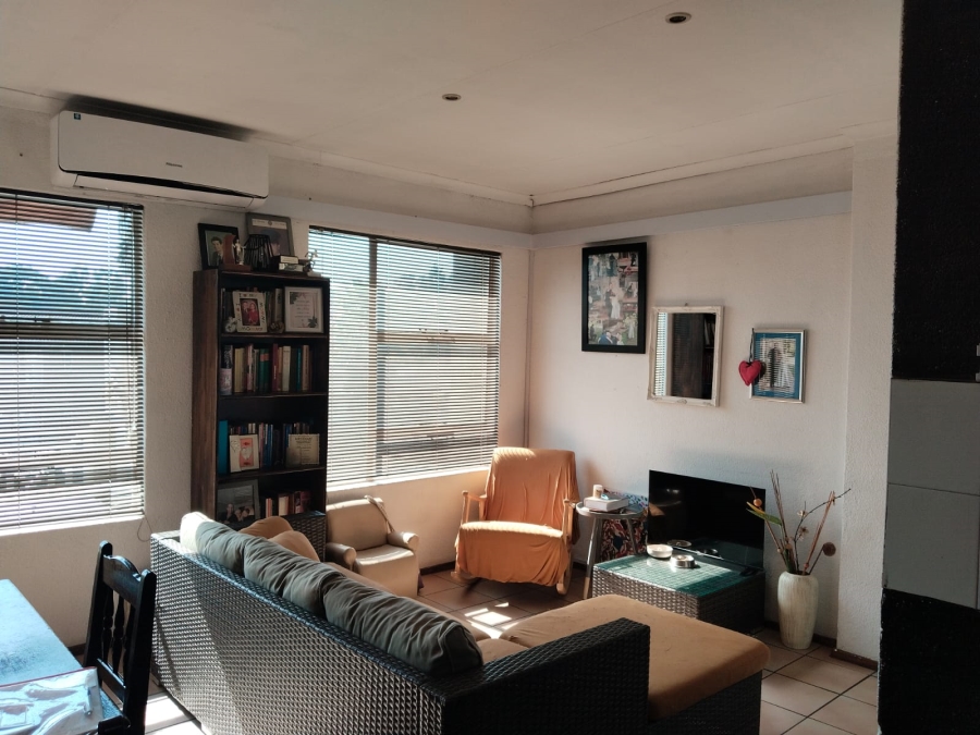 2 Bedroom Property for Sale in Peacehaven Gauteng