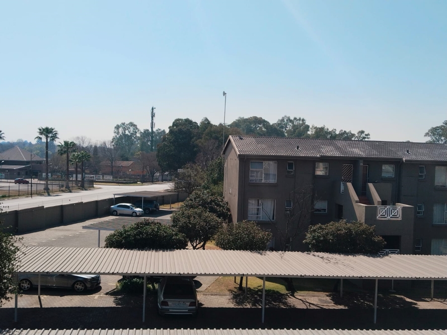 2 Bedroom Property for Sale in Peacehaven Gauteng