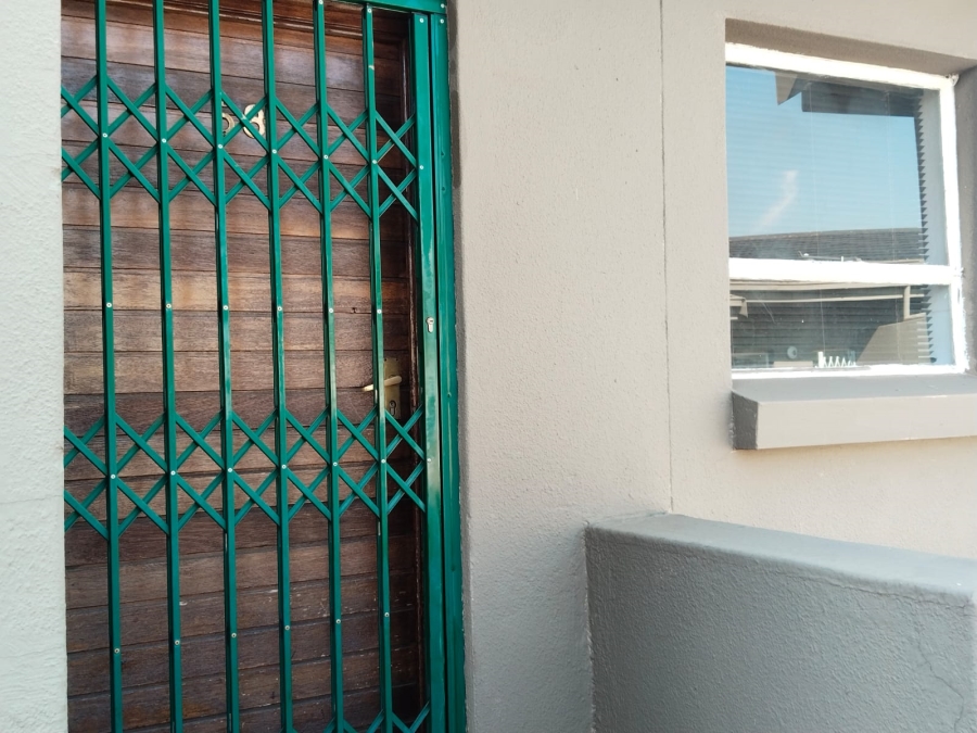 2 Bedroom Property for Sale in Peacehaven Gauteng