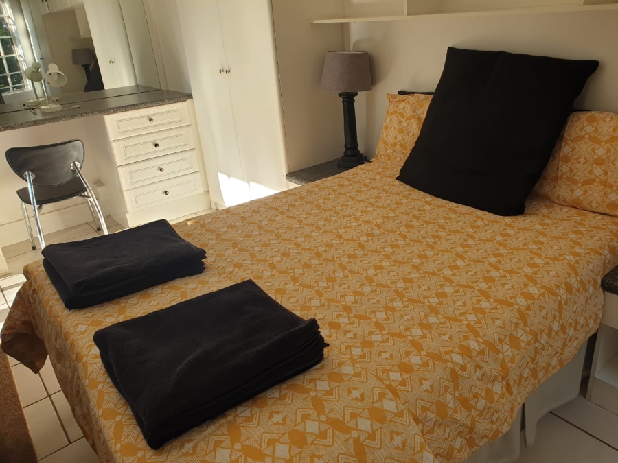 5 Bedroom Property for Sale in Silver Lakes Golf Estate Gauteng