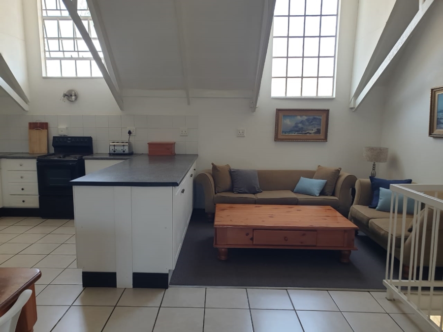 5 Bedroom Property for Sale in Silver Lakes Golf Estate Gauteng