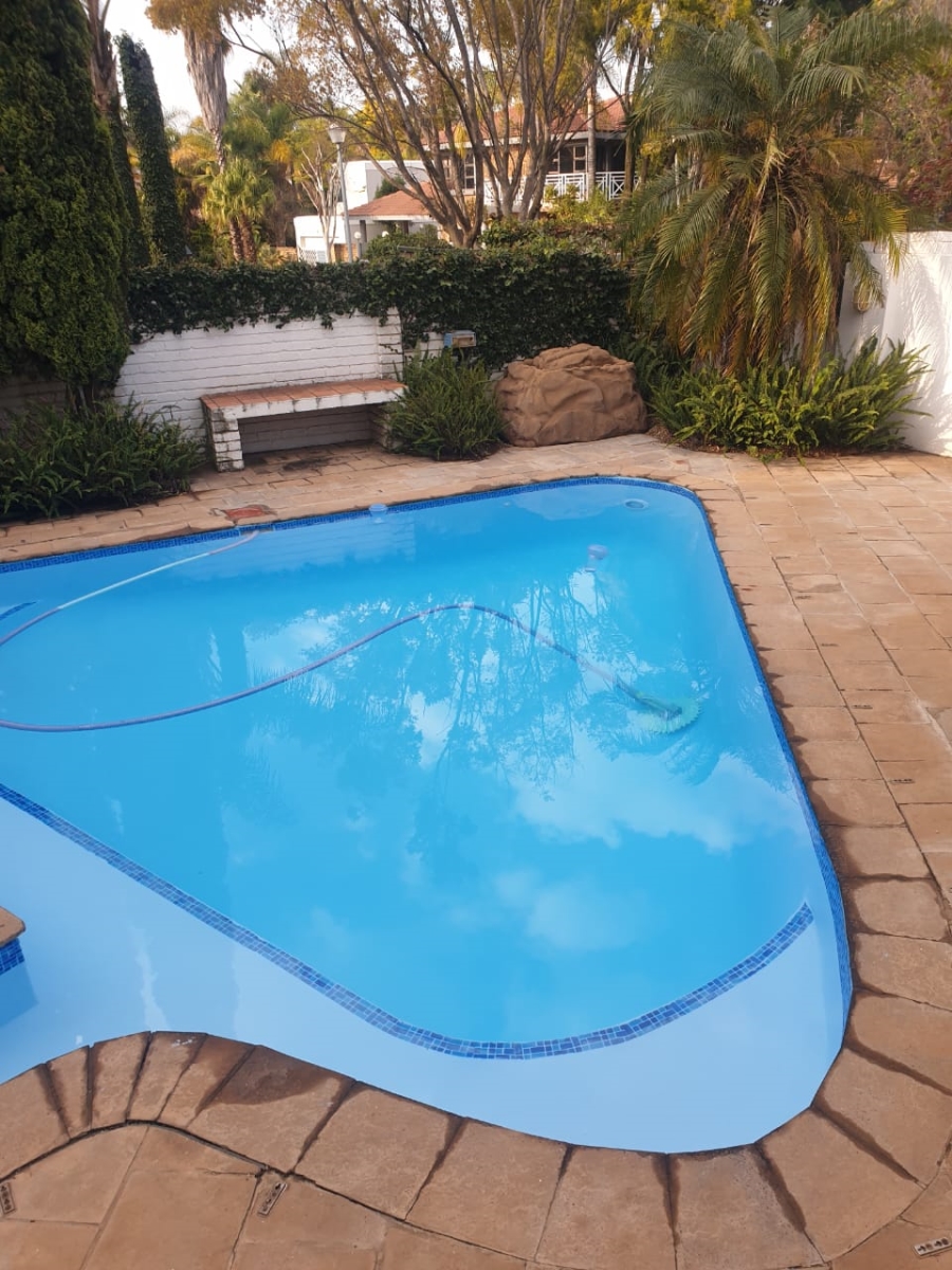 5 Bedroom Property for Sale in Silver Lakes Golf Estate Gauteng
