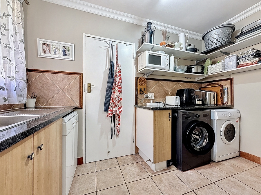 To Let 3 Bedroom Property for Rent in Equestria Gauteng
