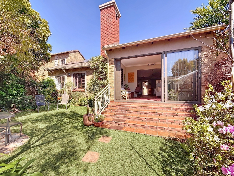 To Let 3 Bedroom Property for Rent in Equestria Gauteng