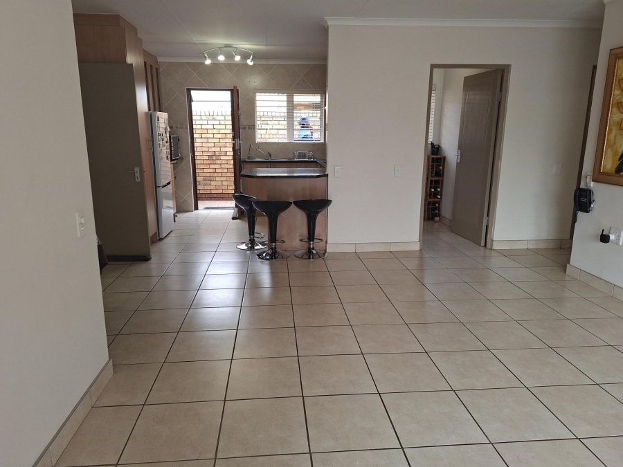 2 Bedroom Property for Sale in Montana Tuine Gauteng