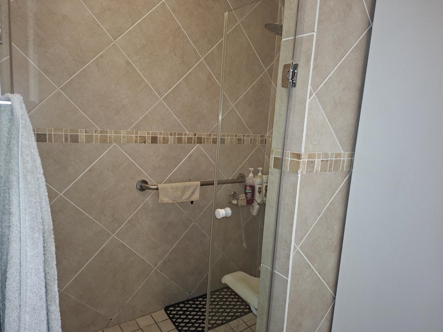 2 Bedroom Property for Sale in Montana Tuine Gauteng