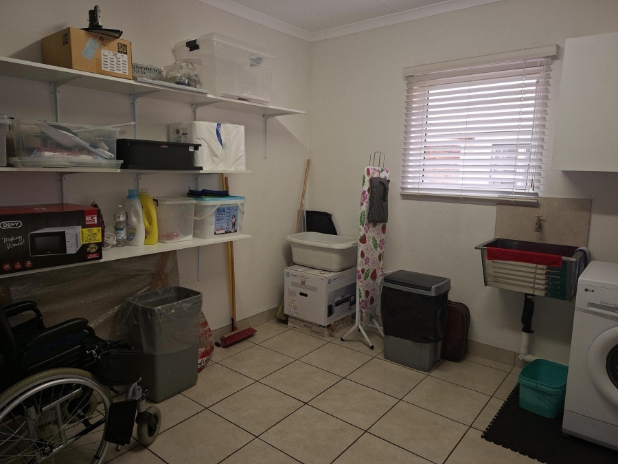 2 Bedroom Property for Sale in Montana Tuine Gauteng