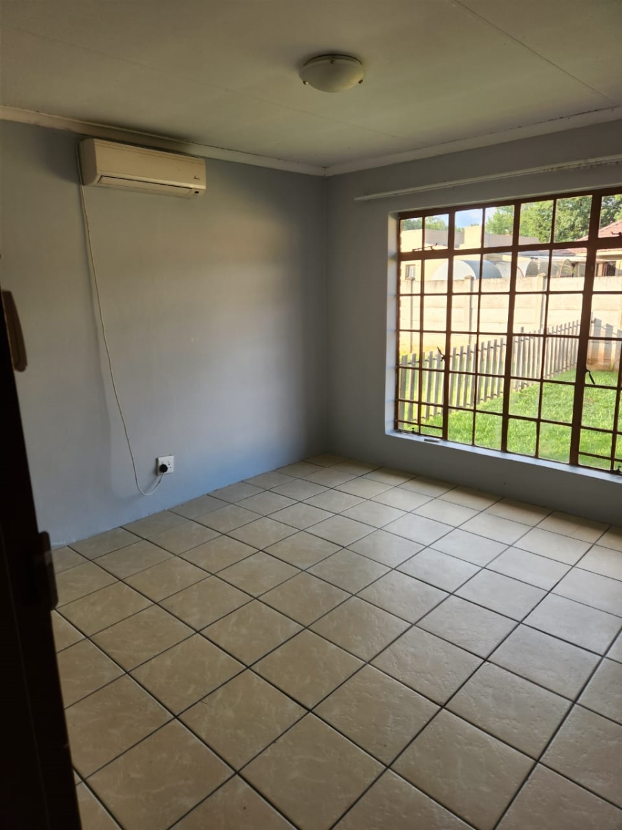 To Let 3 Bedroom Property for Rent in Meyerton Central Gauteng