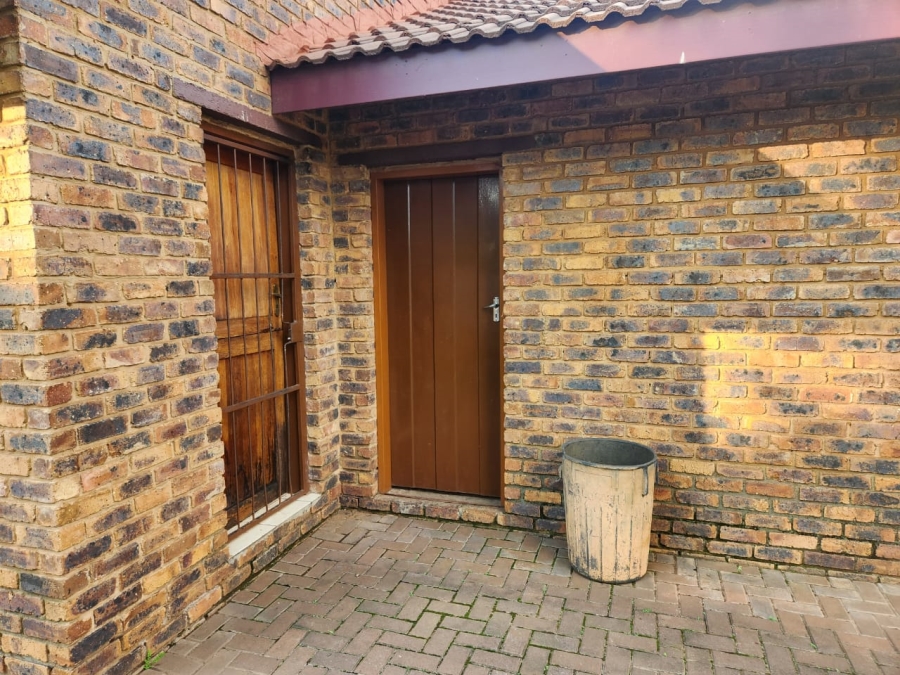 To Let 3 Bedroom Property for Rent in Meyerton Central Gauteng