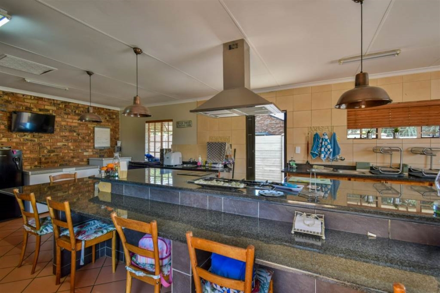 5 Bedroom Property for Sale in Theresa Park Gauteng