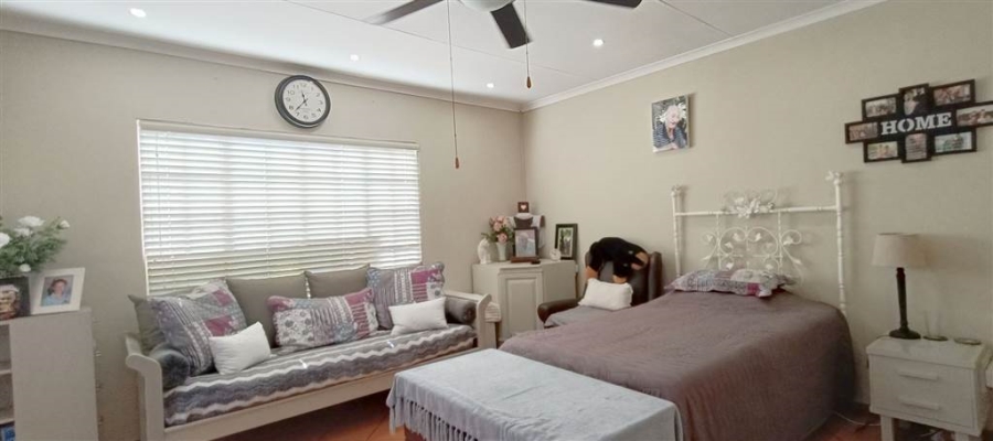5 Bedroom Property for Sale in Theresa Park Gauteng