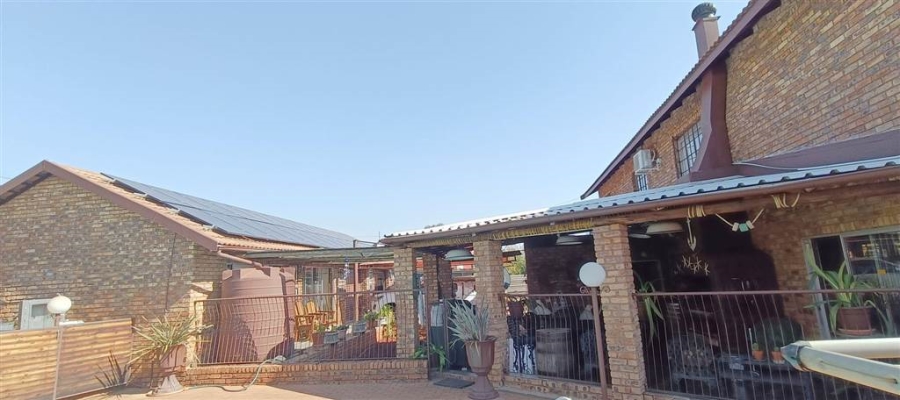 5 Bedroom Property for Sale in Theresa Park Gauteng