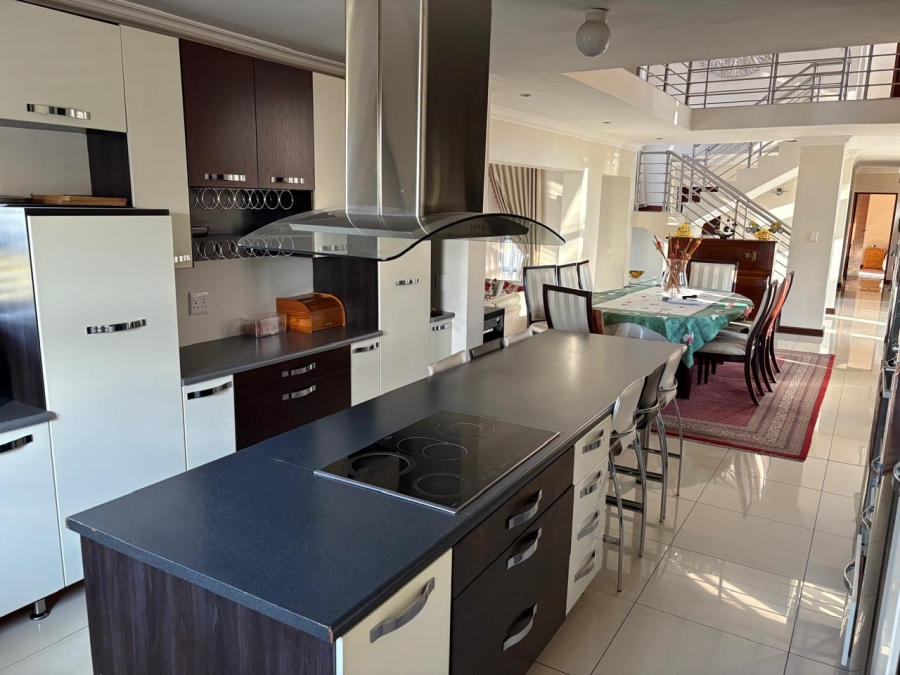 To Let 5 Bedroom Property for Rent in Verresig Country Estate Gauteng