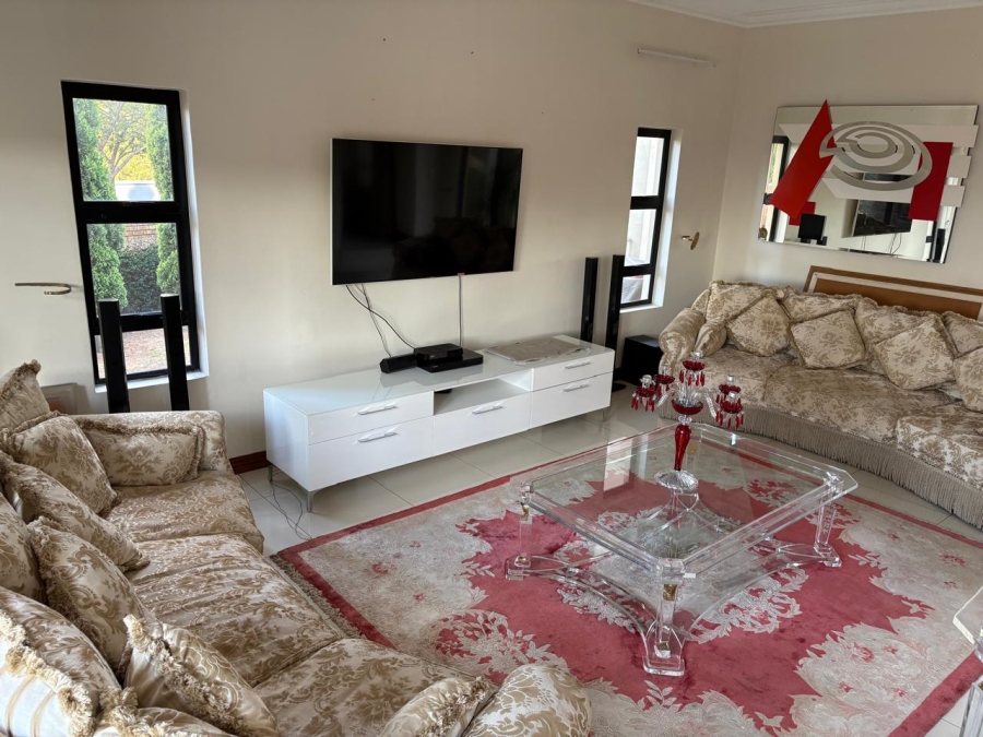 To Let 5 Bedroom Property for Rent in Verresig Country Estate Gauteng