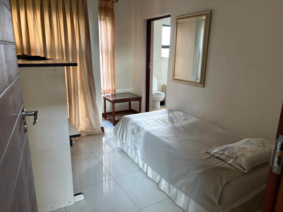 To Let 5 Bedroom Property for Rent in Verresig Country Estate Gauteng