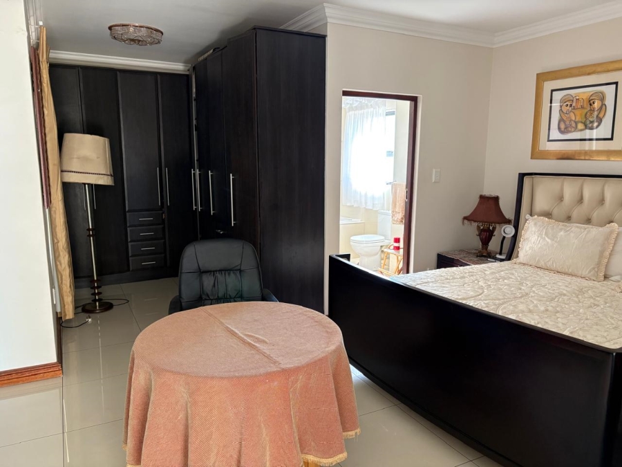 To Let 5 Bedroom Property for Rent in Verresig Country Estate Gauteng