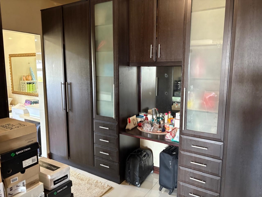 To Let 5 Bedroom Property for Rent in Verresig Country Estate Gauteng