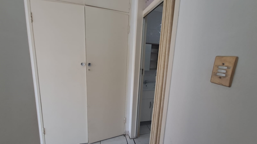 1 Bedroom Property for Sale in Vereeniging Gauteng