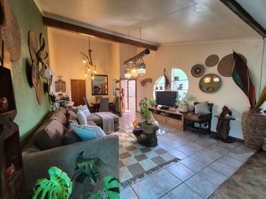 3 Bedroom Property for Sale in Sinoville Gauteng