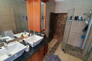 9 Bedroom Property for Sale in Annlin Gauteng