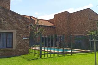 9 Bedroom Property for Sale in Annlin Gauteng