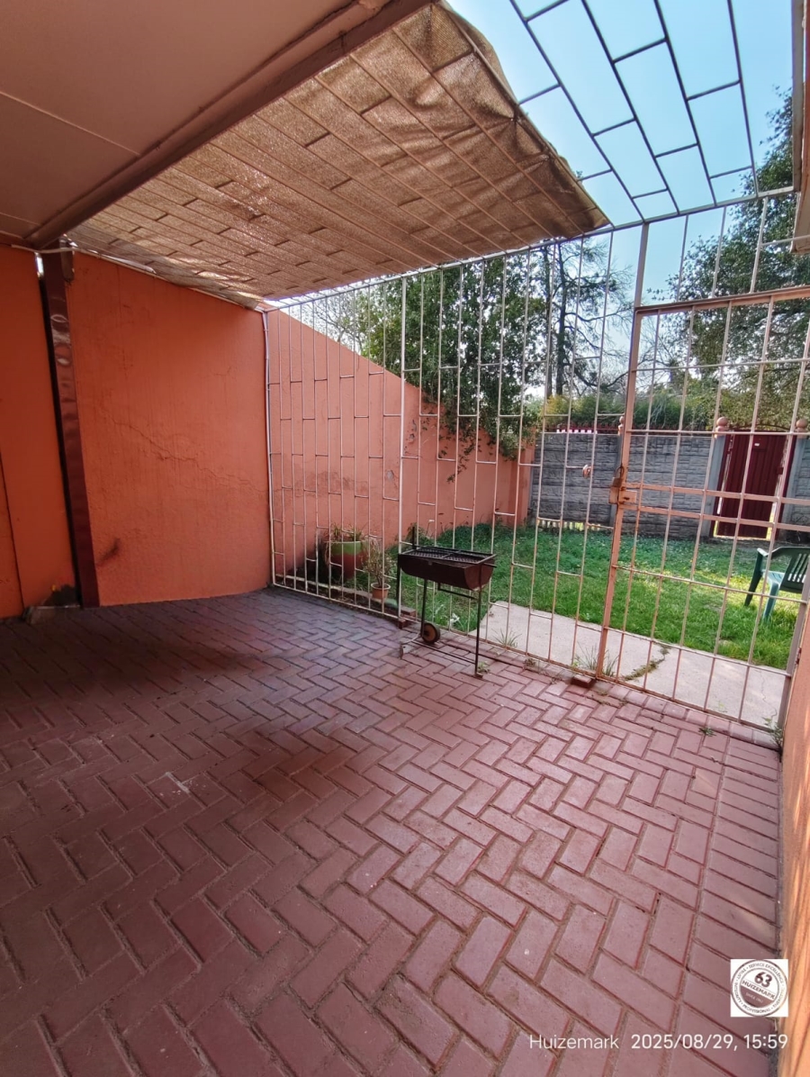 2 Bedroom Property for Sale in Vanderbijlpark SW 1 Gauteng