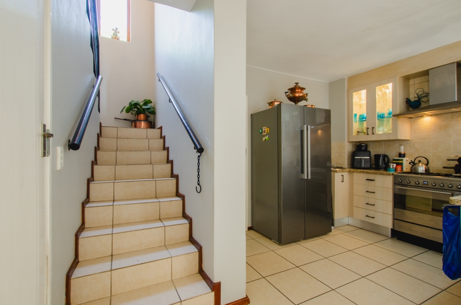 4 Bedroom Property for Sale in Rietvalleirand Gauteng