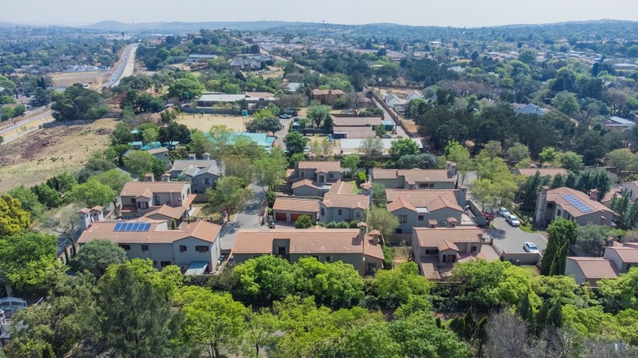 4 Bedroom Property for Sale in Rietvalleirand Gauteng