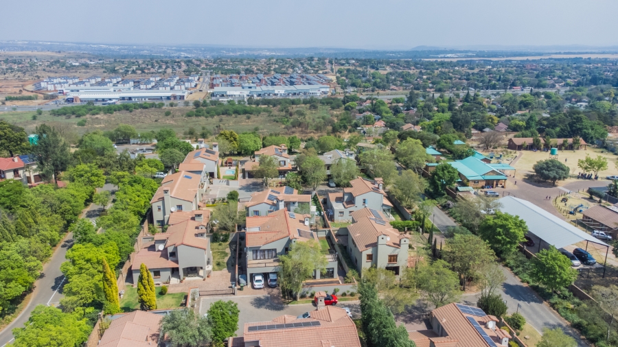 4 Bedroom Property for Sale in Rietvalleirand Gauteng