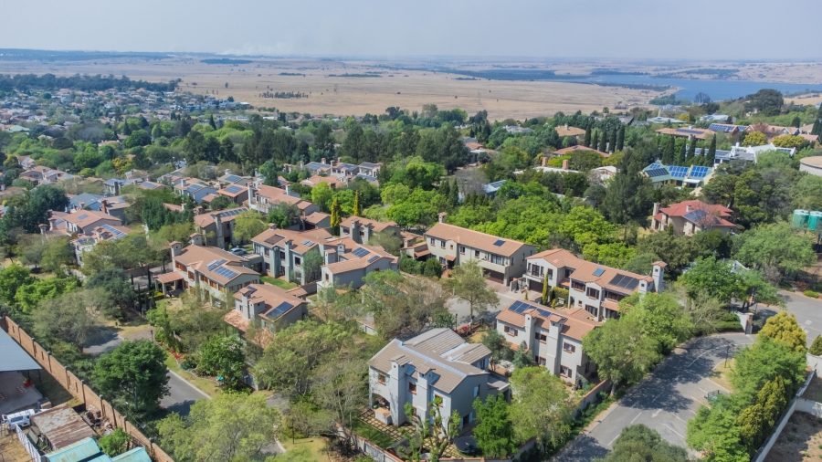 4 Bedroom Property for Sale in Rietvalleirand Gauteng