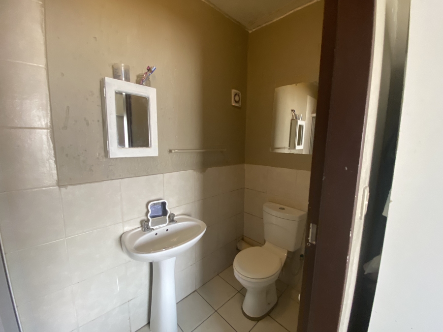 2 Bedroom Property for Sale in Comet Gauteng
