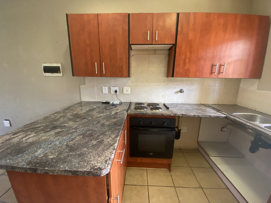 2 Bedroom Property for Sale in Comet Gauteng