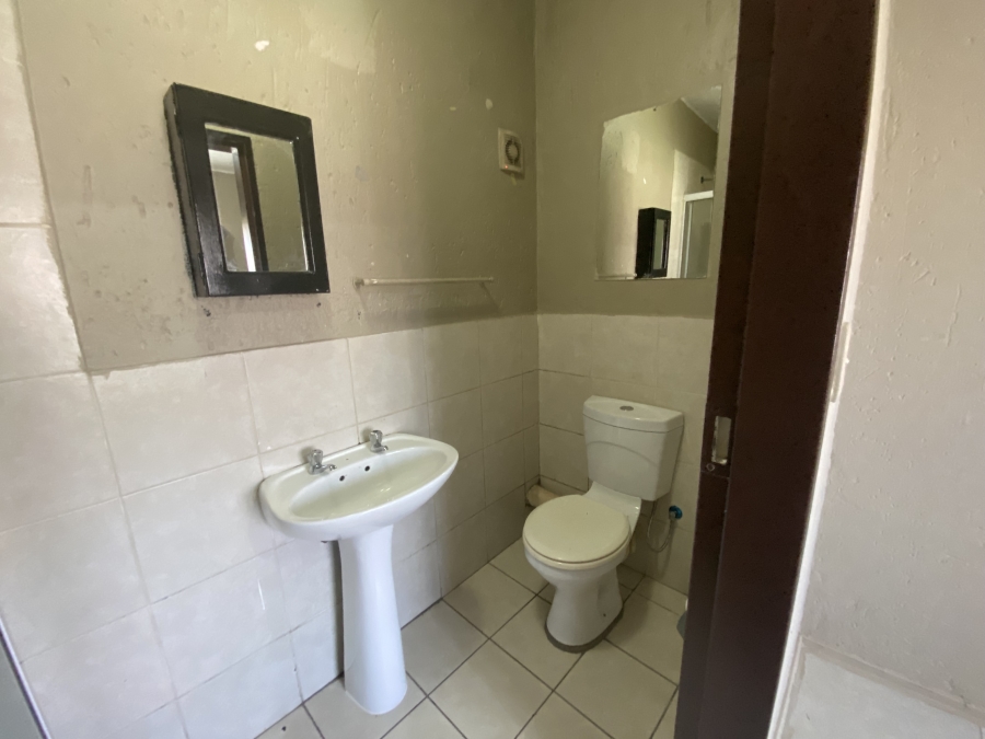 2 Bedroom Property for Sale in Comet Gauteng
