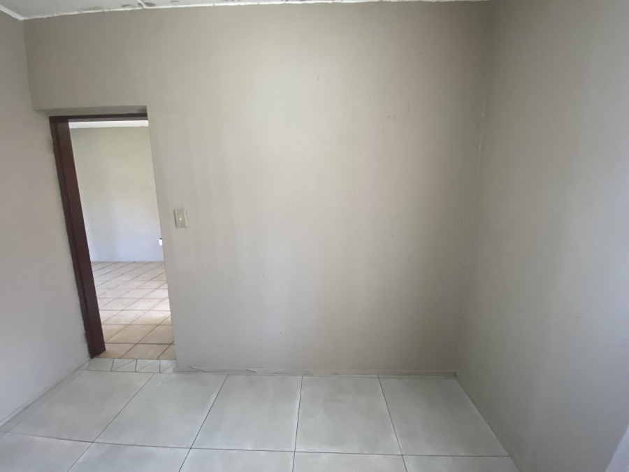 2 Bedroom Property for Sale in Comet Gauteng