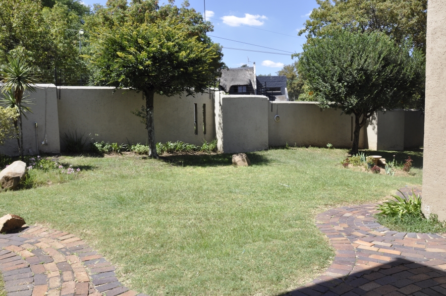 2 Bedroom Property for Sale in Buccleuch Gauteng