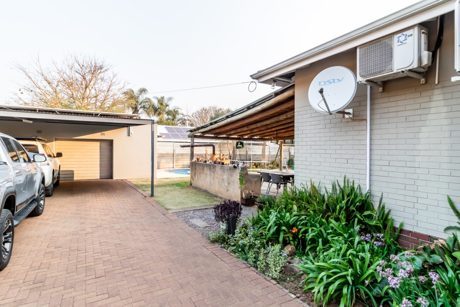 3 Bedroom Property for Sale in Rietfontein Gauteng