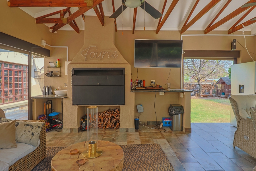 To Let 6 Bedroom Property for Rent in Irene Gauteng