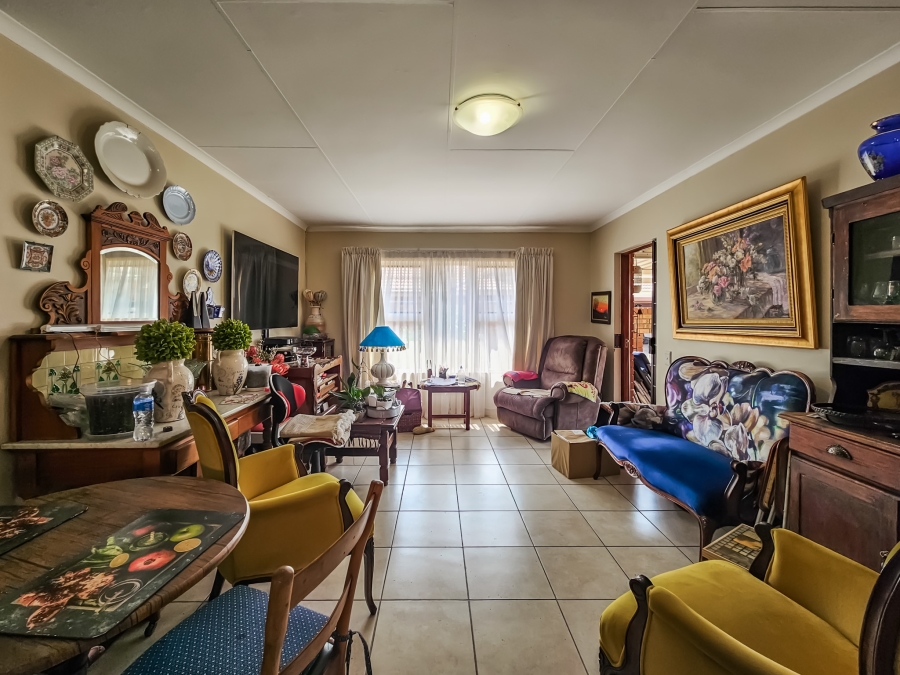 2 Bedroom Property for Sale in Montana Tuine Gauteng