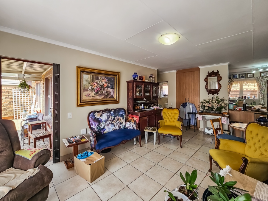2 Bedroom Property for Sale in Montana Tuine Gauteng