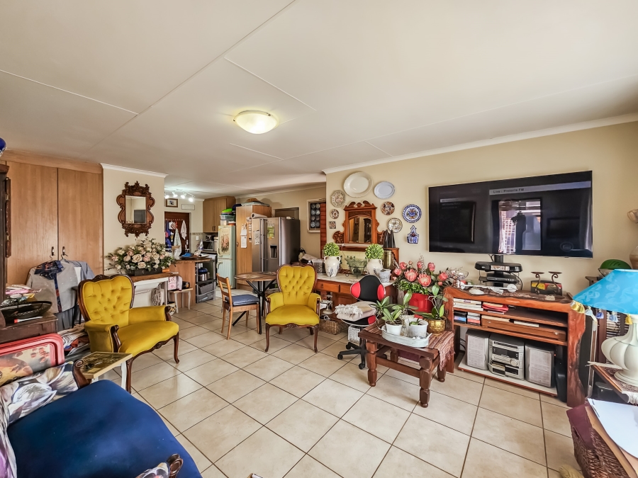 2 Bedroom Property for Sale in Montana Tuine Gauteng