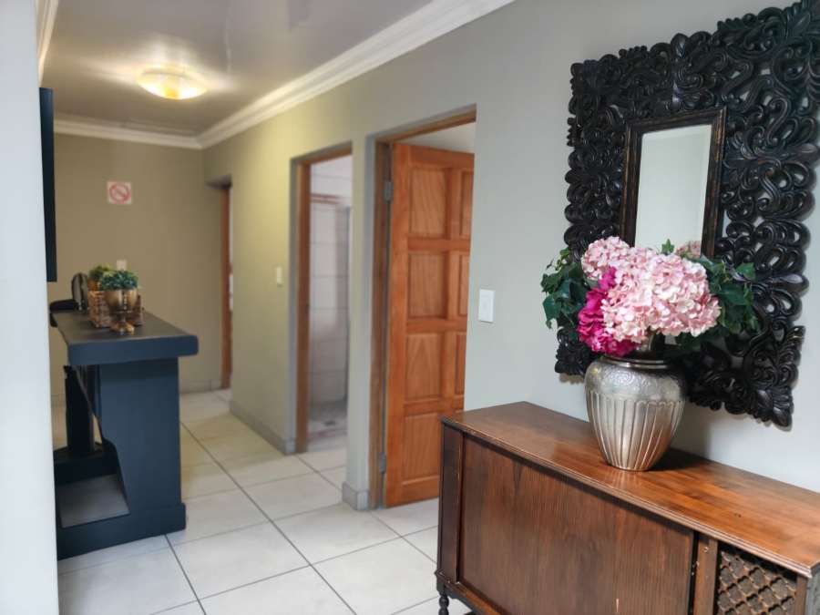3 Bedroom Property for Sale in Three Rivers Proper Gauteng