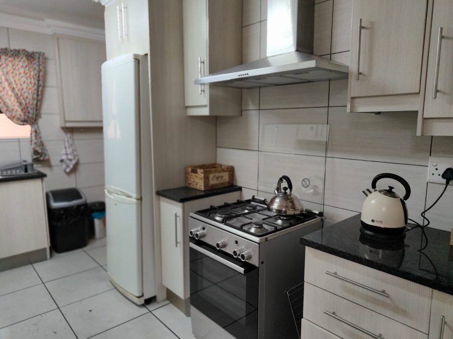 3 Bedroom Property for Sale in Three Rivers Proper Gauteng