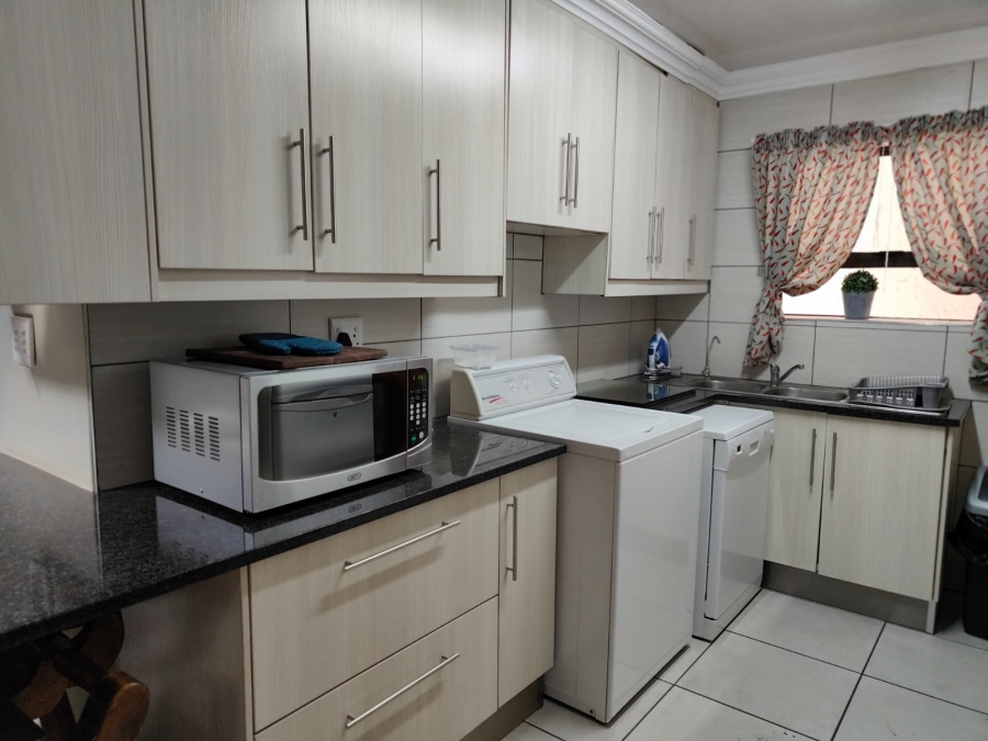 3 Bedroom Property for Sale in Three Rivers Proper Gauteng