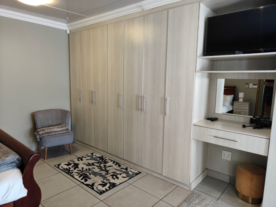 3 Bedroom Property for Sale in Three Rivers Proper Gauteng