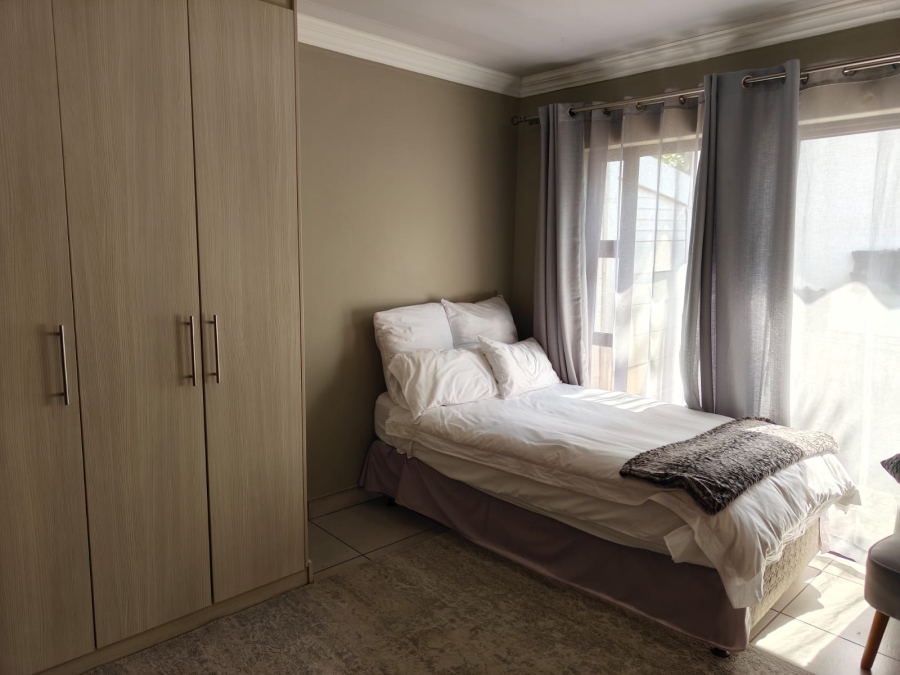 3 Bedroom Property for Sale in Three Rivers Proper Gauteng
