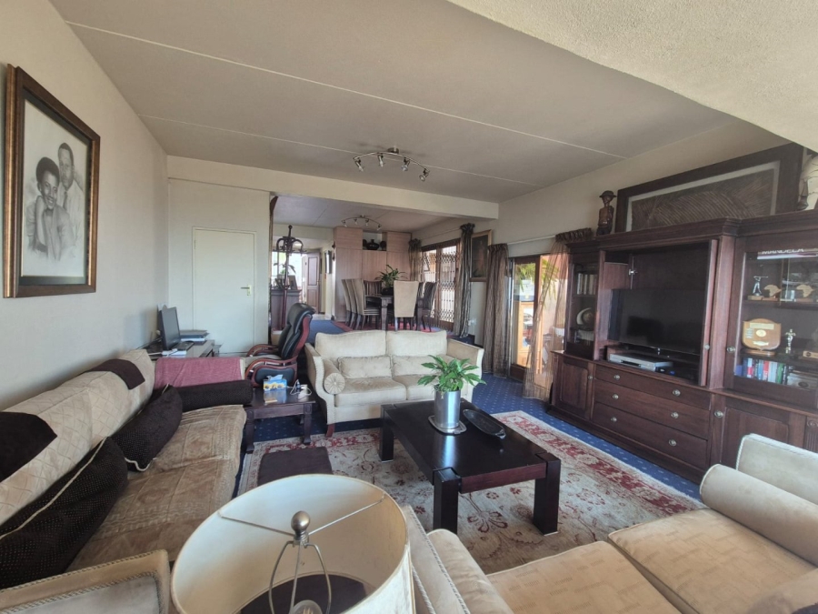 3 Bedroom Property for Sale in Wilro Park Gauteng
