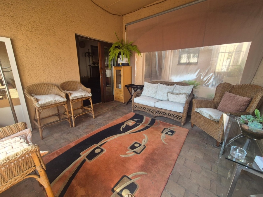 3 Bedroom Property for Sale in Wilro Park Gauteng
