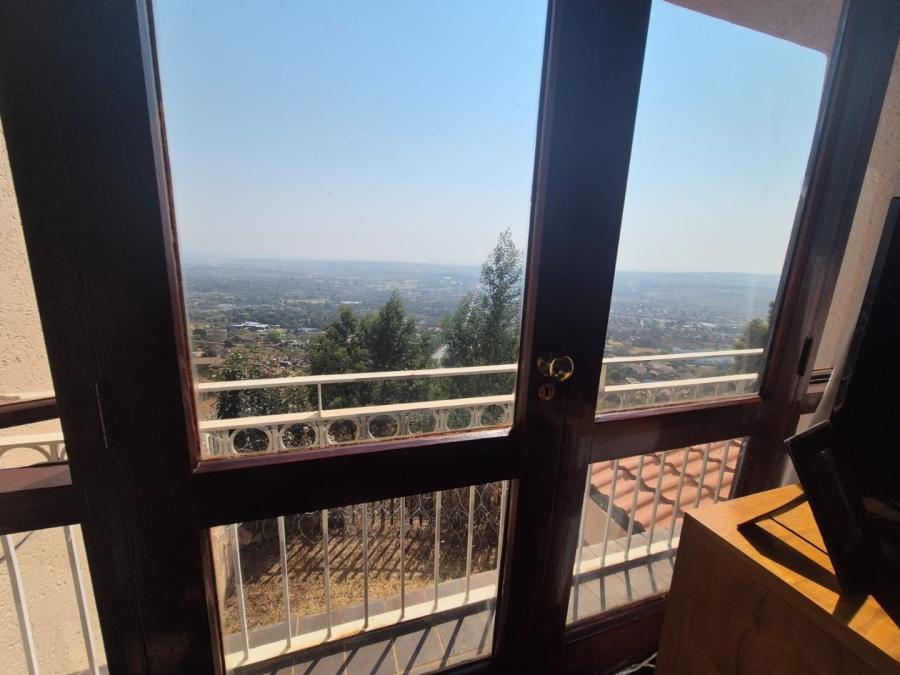 3 Bedroom Property for Sale in Wilro Park Gauteng