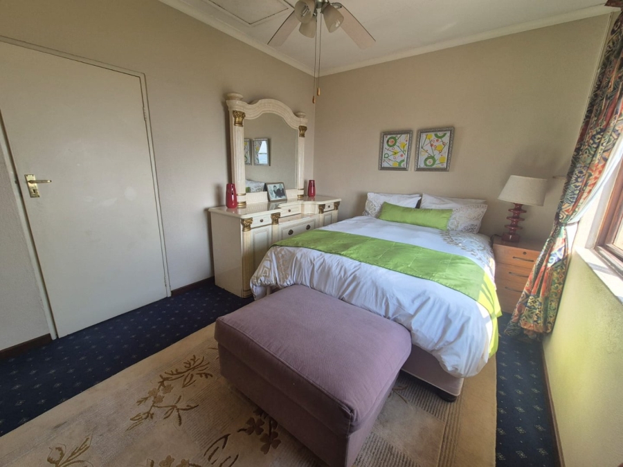 3 Bedroom Property for Sale in Wilro Park Gauteng