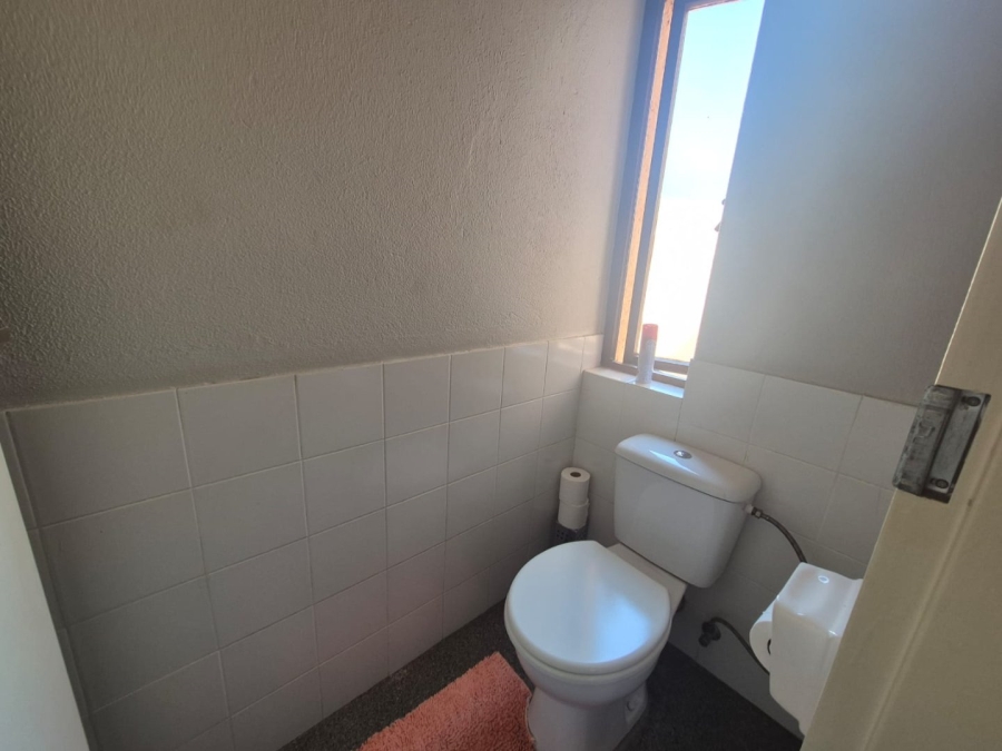 3 Bedroom Property for Sale in Wilro Park Gauteng